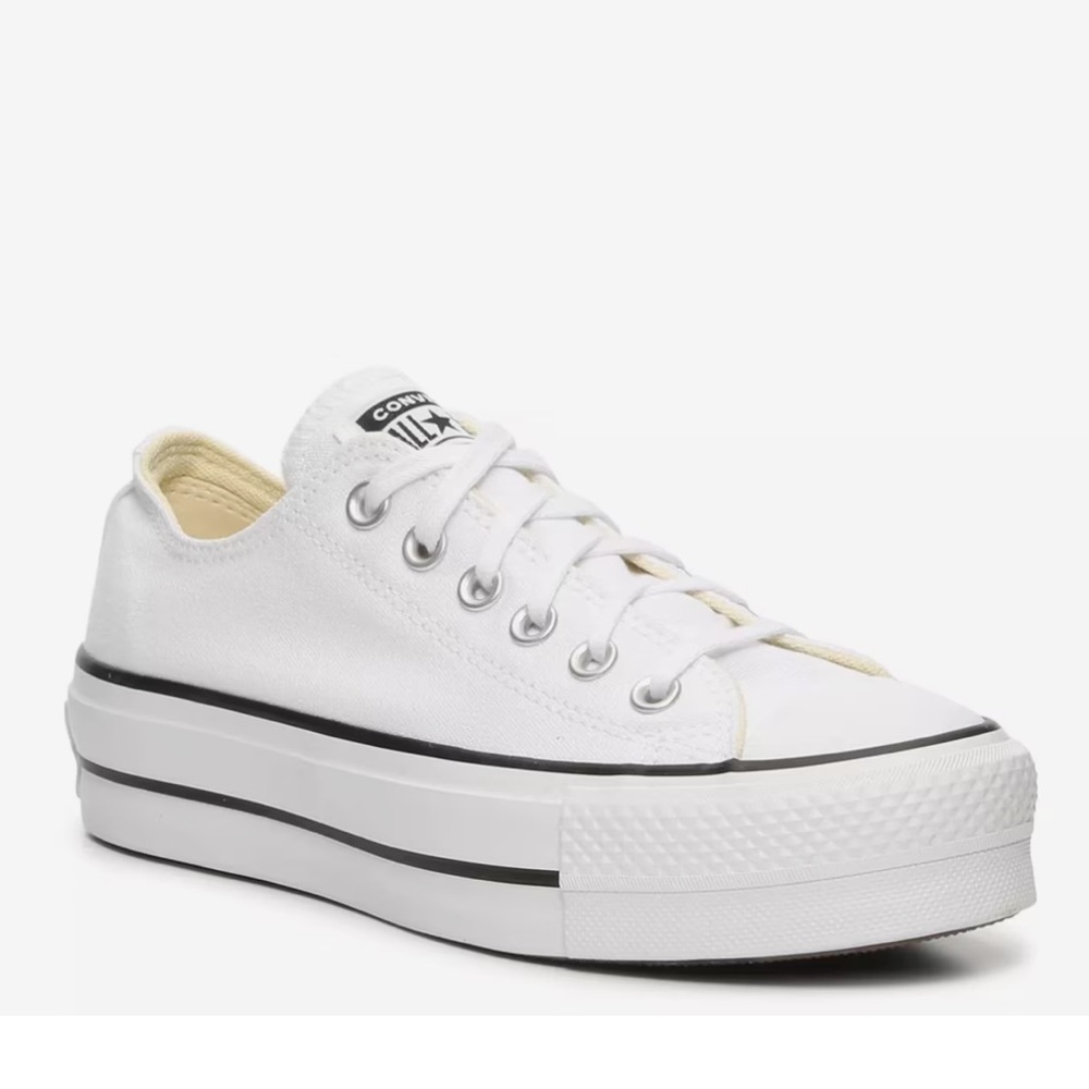 Women’s Converse White Platform Low-Top sz 10
